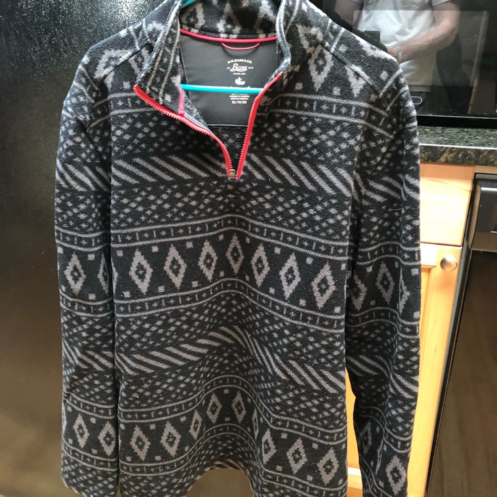 Black quarter zip